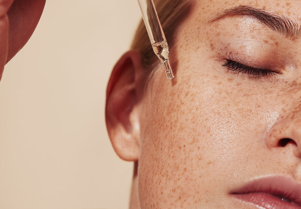 What Does Serum Do For Your Face: 4 Benefits